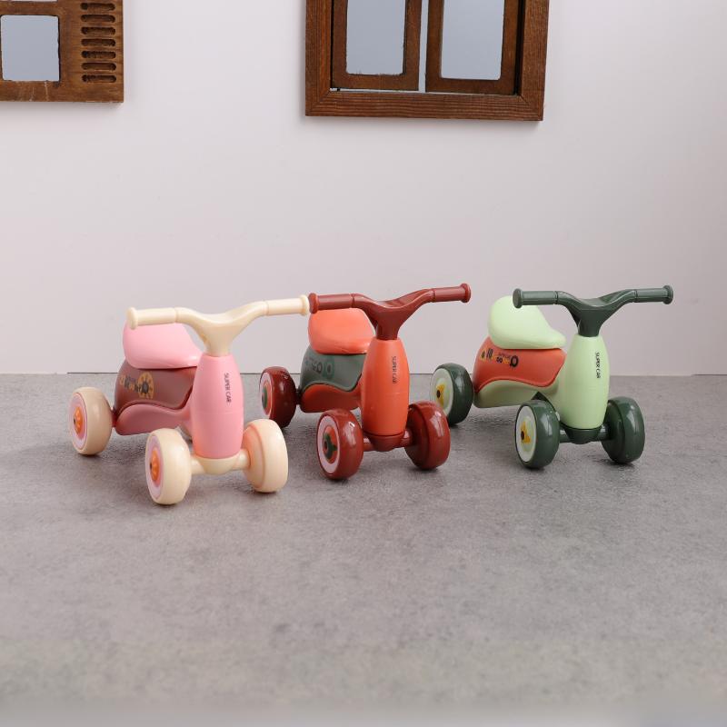 新しいシミュレーションミニかわいい子供用バランスカー四輪ベビ - Kids Toys Scooter のレビューと価格
