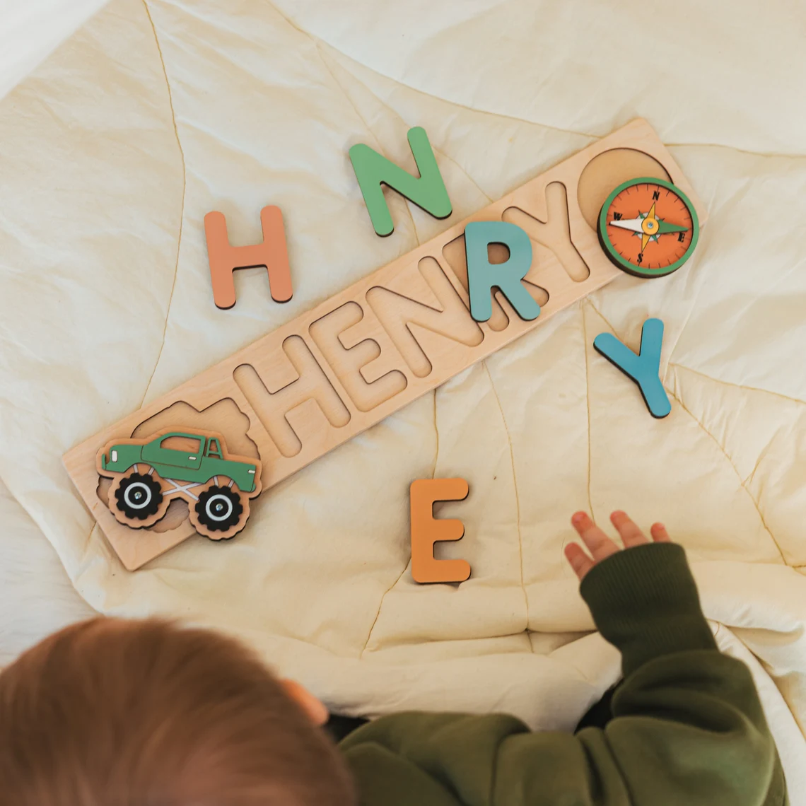 ペグ付きパーソナライズされた名前パズル |   子供向け木製 - Kids Toys Xmas のレビューと価格